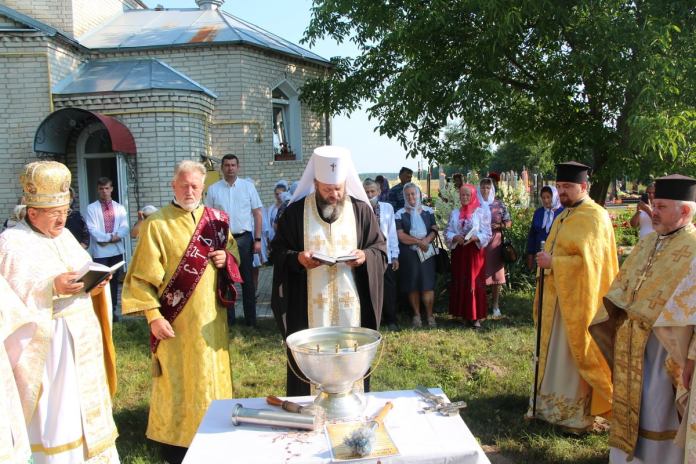 Митрополит ПЦУ Михаїл заклав капсулу під нову дзвіницю у парафії, що у 2019 році покинула РПЦвУ
