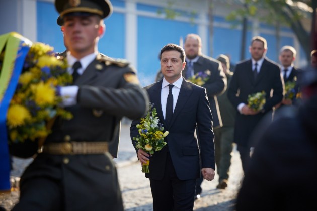Президент Володимир Зеленський та вищі посадові особи держави взяли участь у церемонії вшанування пам’яті загиблих за Україну