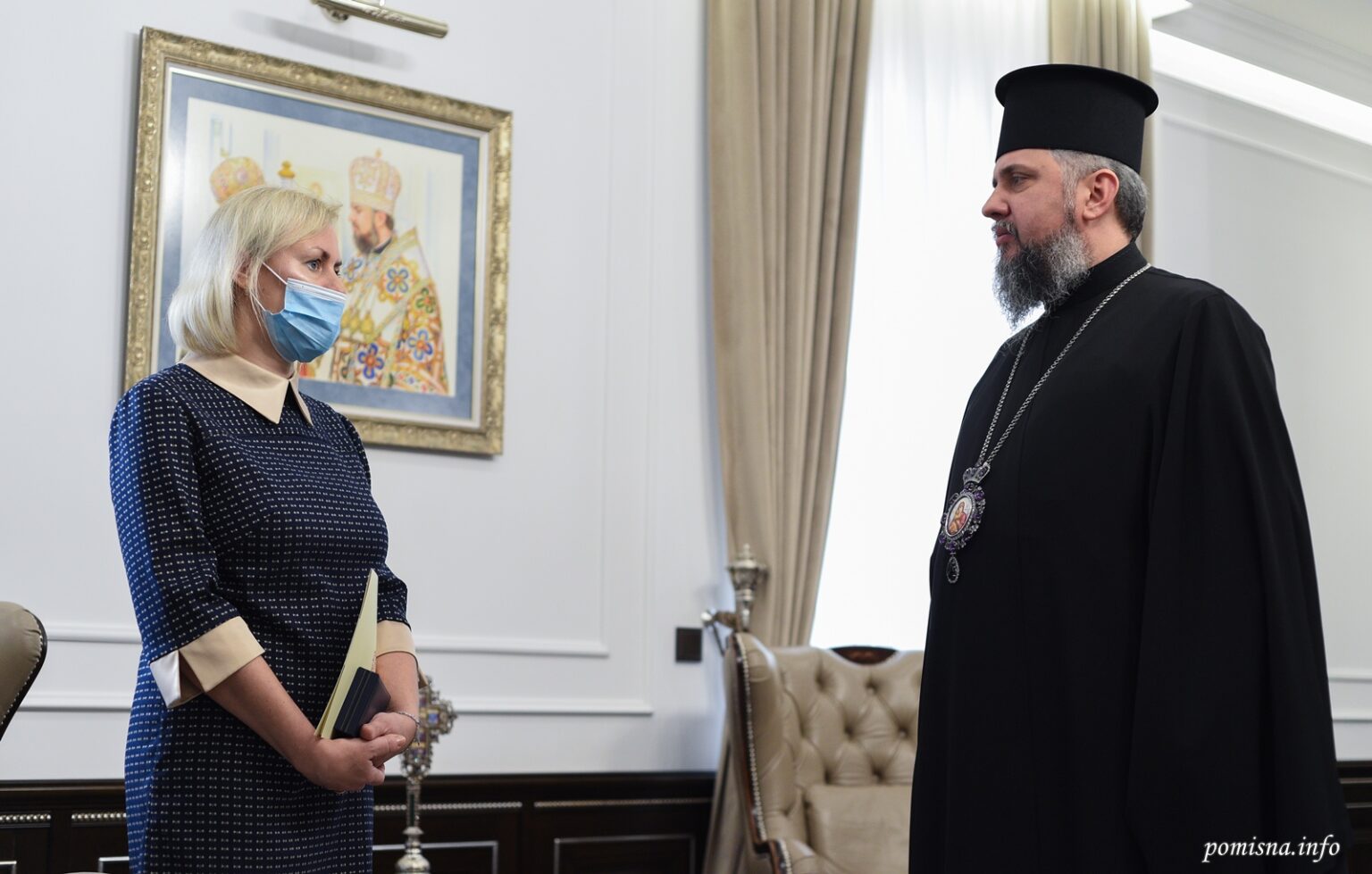 Митрополит Епіфаній провів зустріч з директоркою дитячого діагностичного центру