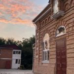 Обстріл Нікополя. Ворог б’є по храмах і школах