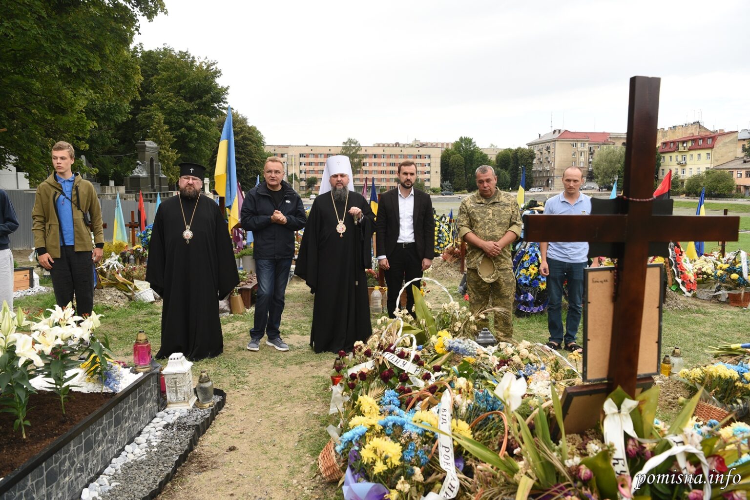 Предстоятель на Личаківському кладовищі вшанував полеглих захисників України