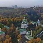 ПІП-МЕНЕДЖЕР САМ СЕБЕ ПРИВІТАВ — ВГОРУ СХОДАМИ, ЩО ВЕДУТЬ УНИЗ