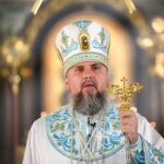 Предстоятель у Рівному звершив освячення місця і хреста під будівництво Свято-Георгіївського собору