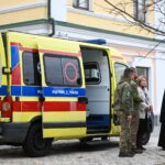 Предстоятель передав на Луганщину автомобіль швидкої допомоги