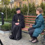 Предстоятель передав автомобілі захисникам Батьківщини