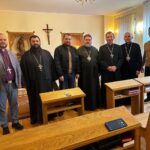 <strong><a href="https://www.cerkva.info/news/u-volodymyrskomu-patriarshomu-sobori-provely-v-ostanniu-put-zahybloho-zakhysnyka-ukrainy-volodymyra-iezhova/">У Володимирському патріаршому соборі провели в останню путь загиблого захисника України Володимира Єжова</a></strong>