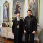 У Дніпрі сотні українських батьків-переселенців отримали допомогу від Вселенського Патріарха