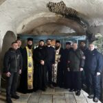 УПЦ США у співпраці з ПЦУ передали автомобілі для захисників України