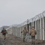 <strong>Митрополит Епіфаній зустрівся з представниками тероборони, медичного сектору та волонтерами</strong>