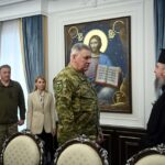 Митрополит Єпіфаній зустрівся з начальником Херсонської міської військової адміністрації