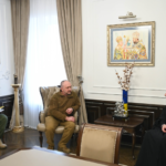 Митрополит Епіфаній зустрівся з першим заступником Міністра оборони для обговорення річниці протистояння російському вторгненню та ролі Української Церкви в духовній підтримці захисників Батьківщини.