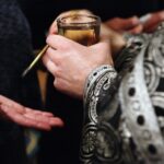 Святе Миропомазання: духовний лікуючий засіб, опис та історія обряду