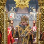 Всенічне бдіння напередодні Хрестопоклонної неділі: Митрополит Епіфаній звершив винесення Чесного Хреста у кафедральному храмі ПЦУ