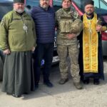 Українські військові отримали підтримку від благодійників та Православної Церкви України: освячені автомобілі для потреб на передовій
