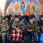 Відбулась зустріч митрополита Епіфанія з Майклом Помпео та пораненими військовослужбовцями: відвідування лікувального закладу та вручення відзнаки за підтримку України