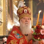 Святійший Патріарх Філарет відслужив вечірню з винесенням Плащаниці у Володимирському соборі у Велику П'ятницю