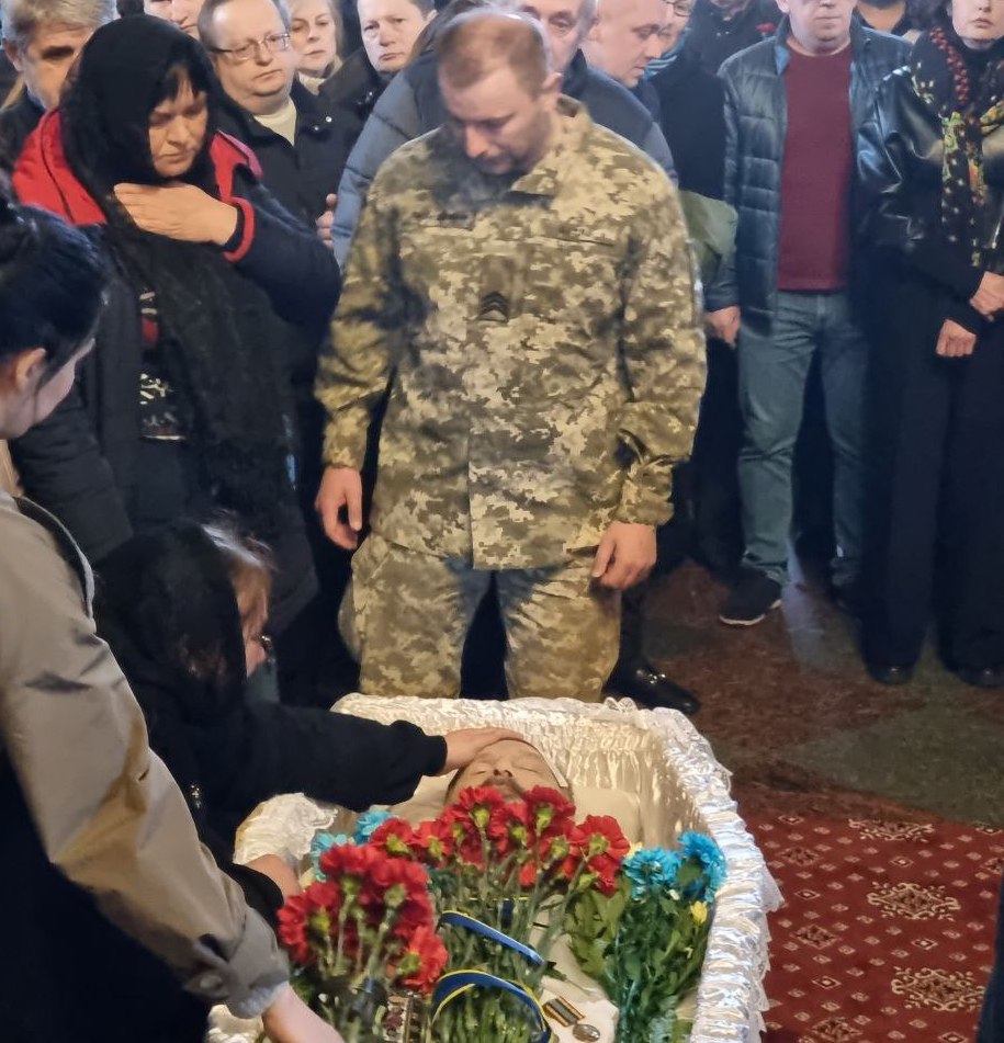 Україна прощається зі своїми героями: загинули воїн Олег Барна та його командир Валерій Дорохов