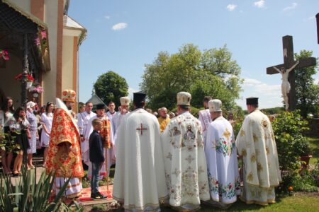 Архізек гастролює Тернопільщиною