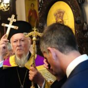 Господь не забороняє нам досліджувати, не вимагає від нас сліпої, бездумної довіри, але дає нам свободу пізнання істини, – Митрополит Епіфаній