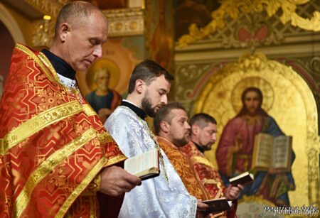 Архімандрит Авраамій очолив в Лаврі літургію в четверту неділю після Пасхи