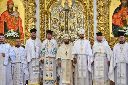 Архімандрит Авраамій очолив в Лаврі літургію в сьому неділю після Пасхи