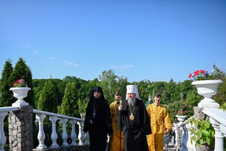 З нагоди престольного свята Предстоятель відвідав Миколаївський монастир у Богуславі