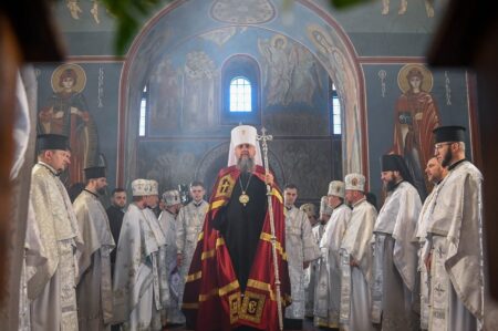Божественна літургія в день відзначення відновлення Свято-Михайлівського Золотоверхого собору