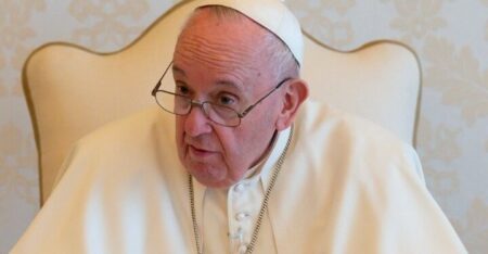 Pope Francis plans to send delegations to Kyiv and Moscow to end the war