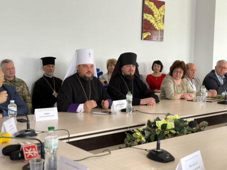 Митрополит Олександр взяв участь в культурно-духовному благодійному заході «Героїчна медицина: Вшанування праці цивільних та військових лікарів у війні»