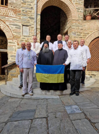АФОН. Перед святинями Святої Гори клірик єпархії підніс молитви за Україну