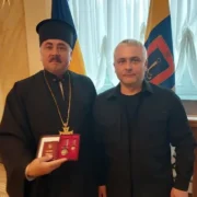 Голова ОДА вручив орден "За заслуги" протоєрею Василю Вирозубу з Одеської єпархії ПЦУ