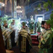 Патріарх Філарет очолив всенічне бдіння на День Пресвятої Тройці у Києві