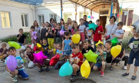 Свято-Успенська парафія м. Хмельницький надає підтримку вихованцям дитячого будинку “Подолянчик”
