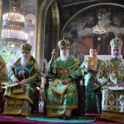 Патріарх Філарет звершив Божественну літургію у Володимирському соборі Києва в День Святого Духа
