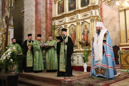 Митрополит Михаїл очолив молитву з нагоди Дня журналіста у Луцьку