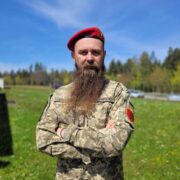 Життя за Законом Божим і повага до Конституції: Українці святкують День Конституції