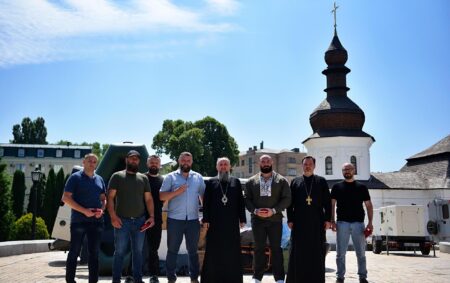 Предстоятель передав на Херсонщину гуманітарну допомогу