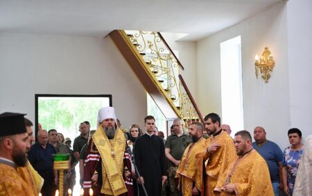 Предстоятель відвідав військову частину на Київщині, де помолився за перемогу України