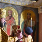 Архімандрит Авраамій очолив в Лаврі літургію з піснеспівами Веделя
