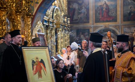 Митрополит Епіфаній взяв участь у музичній «Молитві за медиків»