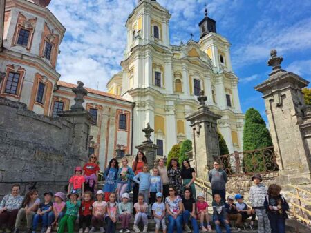 Літній табір «Духовна перлина – 2023»: Радість та незабутні пригоди серед воєнних часів