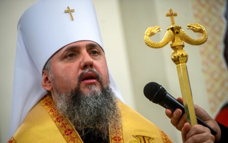 Предстоятель в Івано-Франківську підніс молитви до Бога за перемогу України