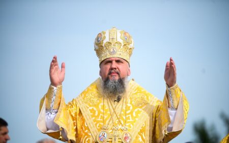 Митрополит Епіфаній звершив Божественну літургію у с. Задубрівці