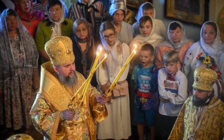 Предстоятель очолив Богослужіння в храмі архістратига Михаїла у Білогородці, який доєднався до ПЦУ