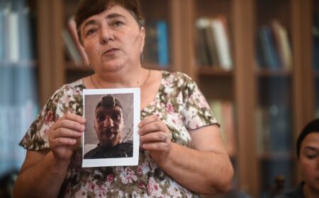 Митрополит Епіфаній зустрівся з рідними бійців «Азовсталі»