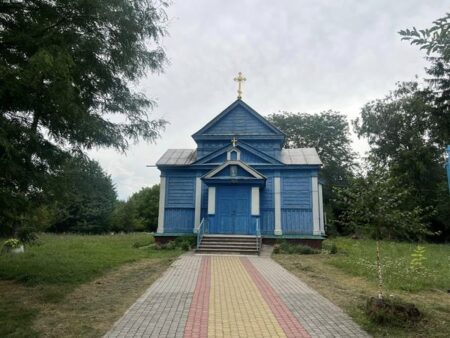 Православна Церква України на Хмельниччині розширюється: нова парафія у селі Новоставці