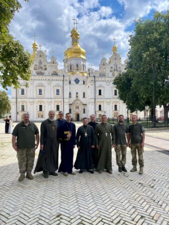 Програма “Духовне відновлення культурою”: Військові капелани в Києво-Печерській лаврі