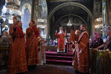 Винесення Хреста та пам’ять Маккавеїв: Почесний Патріарх Філарет провів урочисте богослужіння