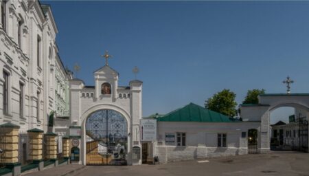 Законне розірвання договору між УПЦ та Києво-Печерською лаврою: Рішення Господарського суду Києва