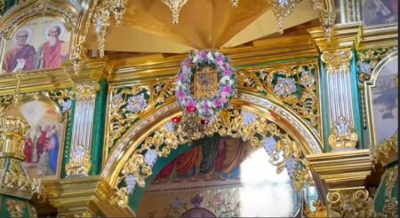 Молитва до Пресвятої Богородиці: Заступництво та Надія на Спасіння
